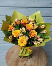 Букет цветов из:  Альстромерии и Розы в Зернограде