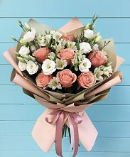 Букет цветов из:  Розы, Альстромерии и Лизиантусы в Зернограде