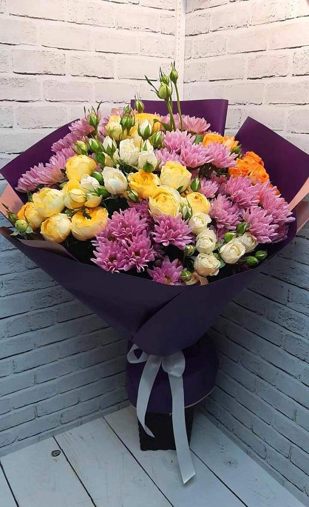 Букет цветов из: Хризантемы и Розы в Зернограде