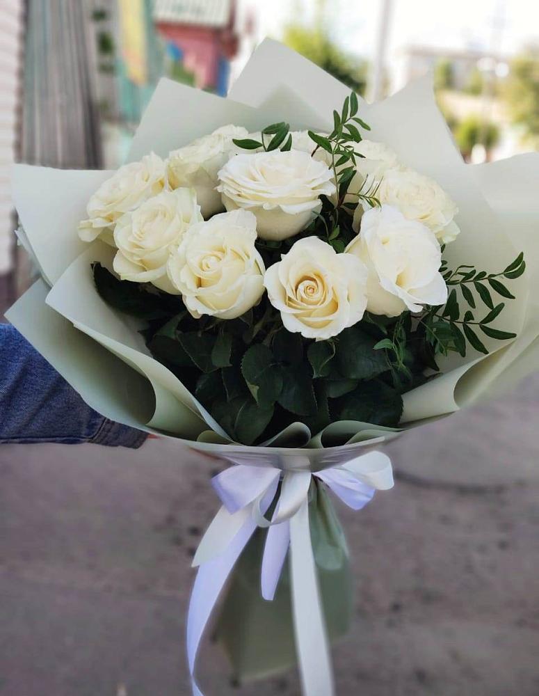 Букет Белые розы Проуд в Зернограде