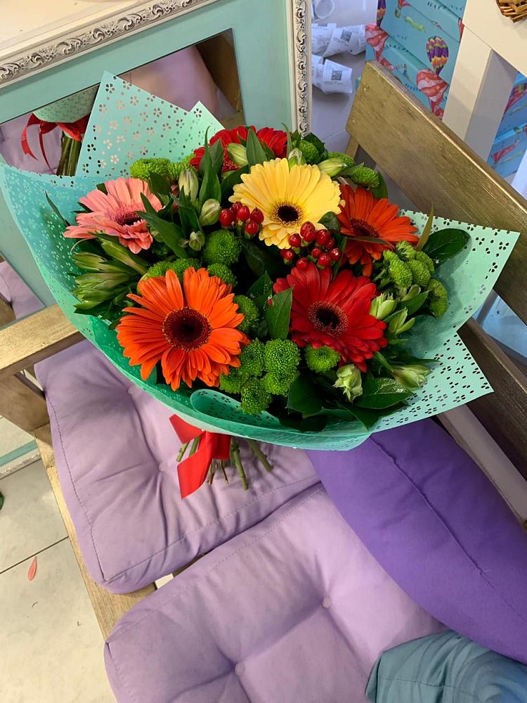 Букет цветов из: Герберы, Хризантемы и Альстромерии в Зернограде