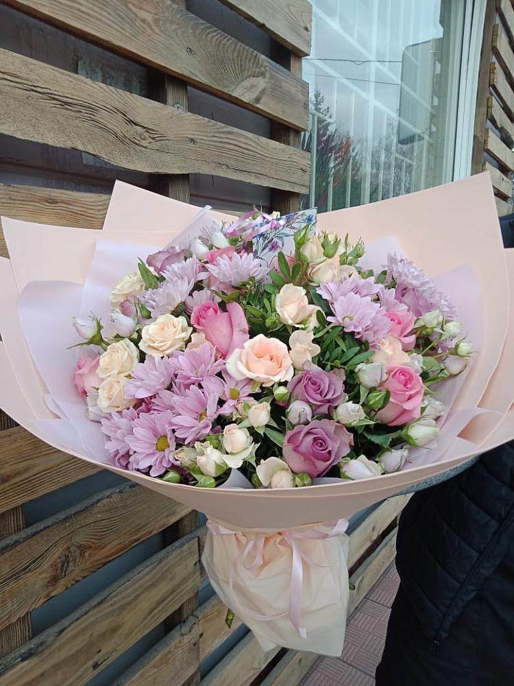 Букет цветов из: Розы и Хризантемы в Зернограде