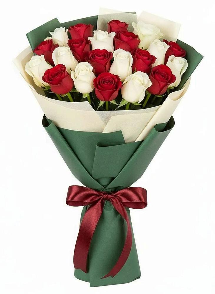 Букет Микс из красных и белых роз в Зернограде