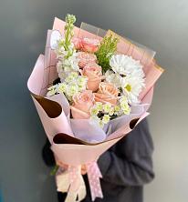 Букет цветов из:  Хризантемы и Розы в Зернограде