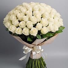 Букет 101 беля роза Белоснежка в Зернограде