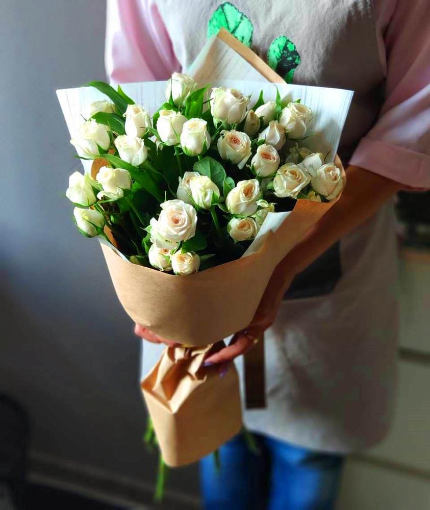 Букет цветов из: Розы в Зернограде