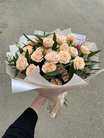 Букет Кремовые розы Латте в Зернограде