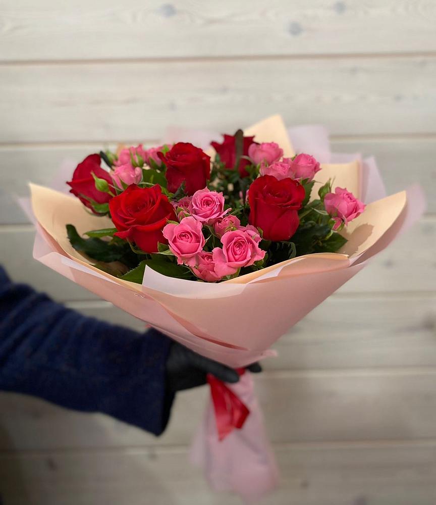 Букет цветов из: Розы в Зернограде